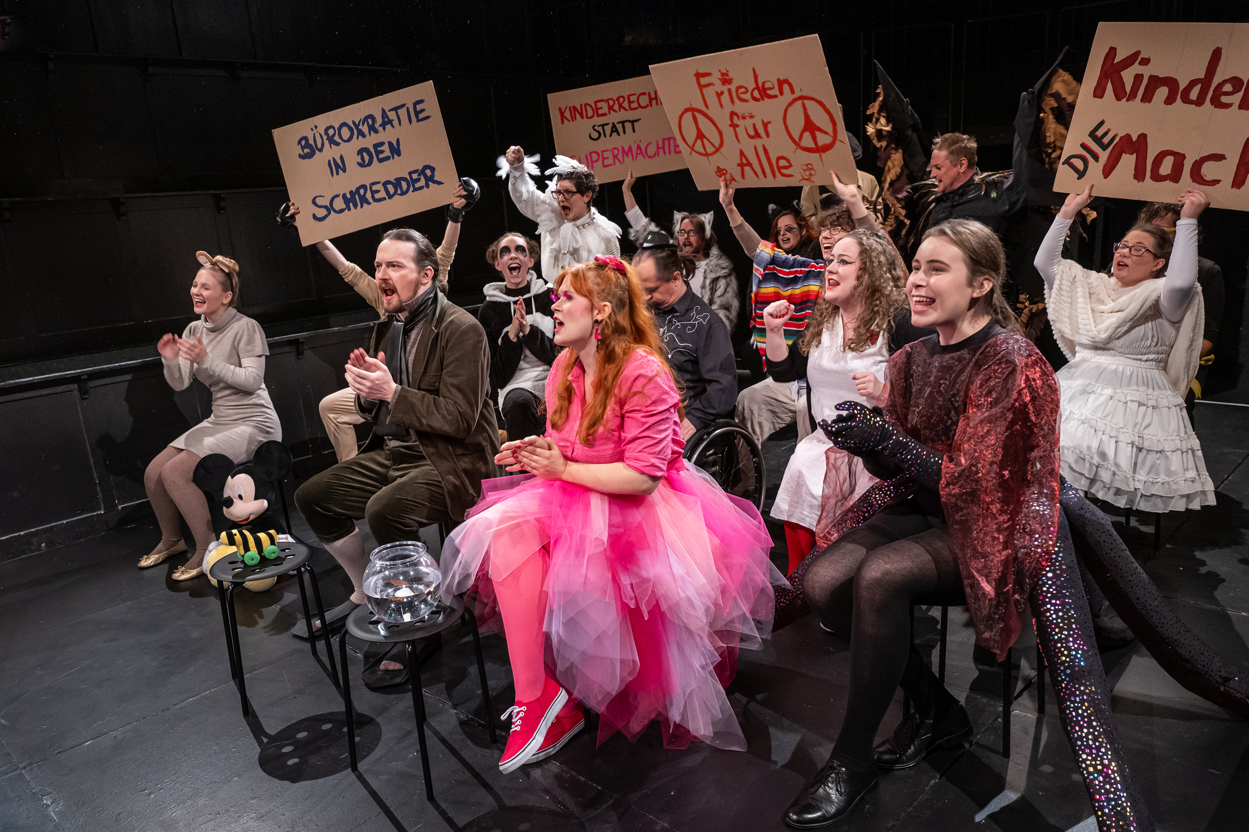 29.11.2023, Die Konferenz der Tiere von Erich Kästner, Regie Barbara Korte, ThOP, Thester im OP, Göttingen, HP2